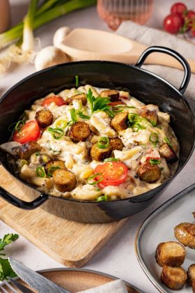Vegini Rezeptvorschlag vegane Spätzle mit Bratwurst